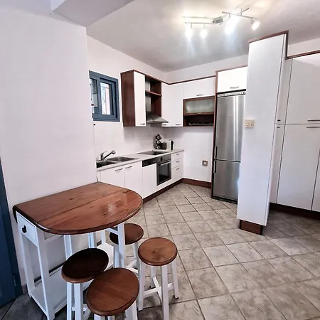 Archos Beachfront Appartement *